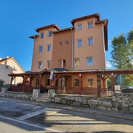 Villa Dijana Gračac Esterno foto