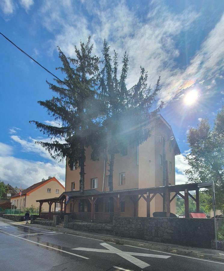 Villa Dijana Gračac Esterno foto