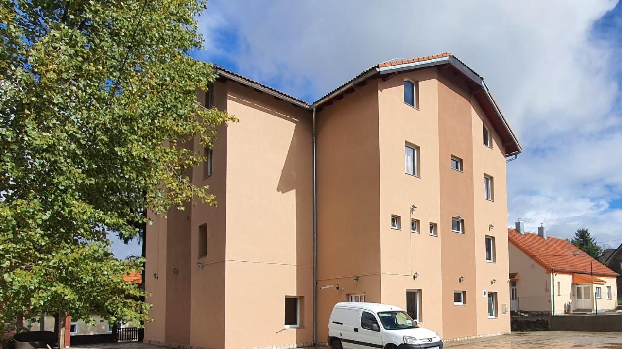 Villa Dijana Gračac Esterno foto