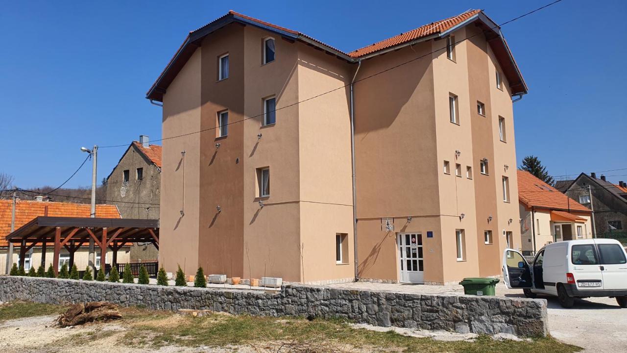 Villa Dijana Gračac Esterno foto