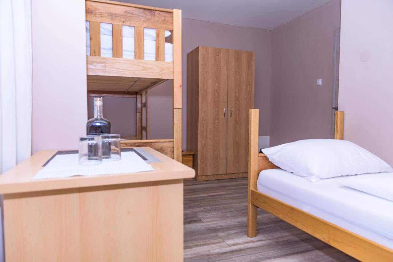 Villa Dijana Gračac Esterno foto