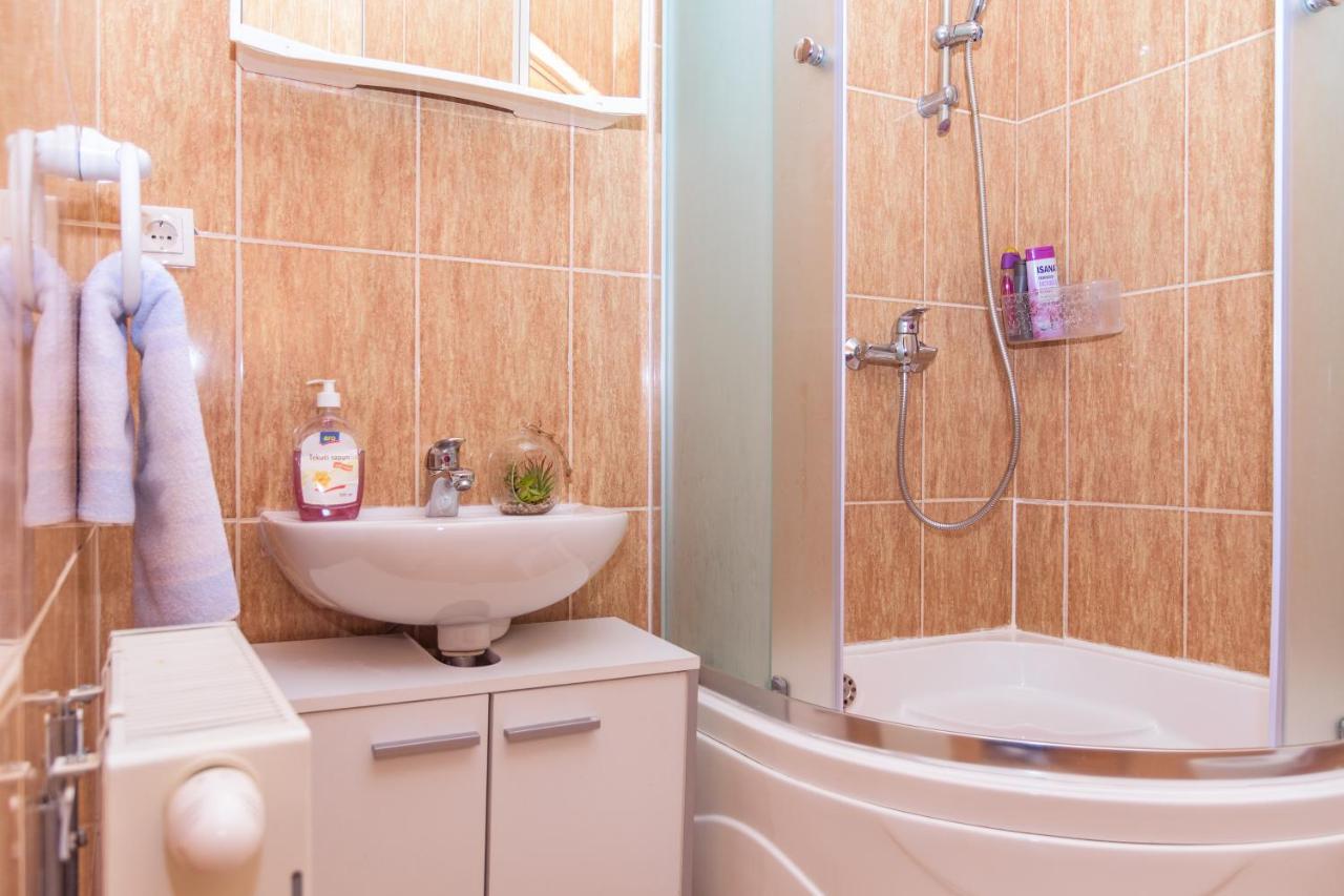 Villa Dijana Gračac Esterno foto