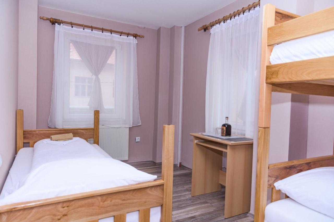 Villa Dijana Gračac Esterno foto